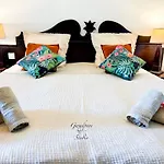 Vue Exclusive Mer Et Volcan, Village Vacances Avec Plage Et Piscine, Les Gwadastudios