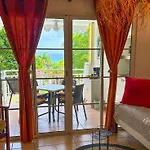 Vue Exclusive Mer Et Volcan, Village Vacances Avec Plage Et Piscine, Les Gwadastudios